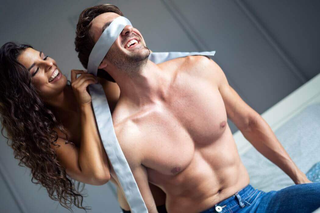 Itspleazure Blog -  Top 5 Couple Games to Spice Up Your Honeymoon