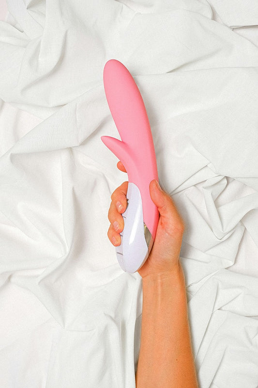 How to clean your sex toys from Kaamastra